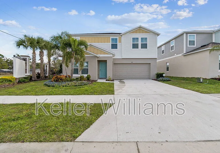 601 Ambleside Dr — Photo 2