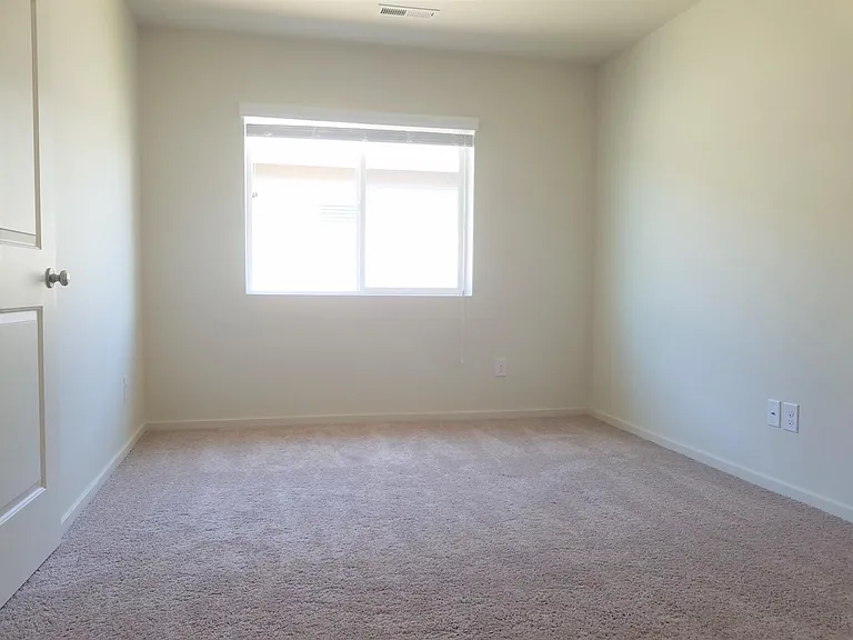 5615 NE 130th Pl — Photo 4