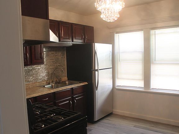 2nd image of 72 Stevenson St #2