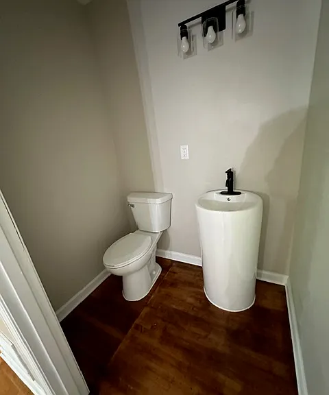 15476 Pennock Ln — Photo 15