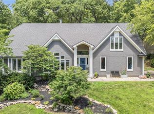 8233 NW Weatherby Dr, Weatherby Lake, MO 64152