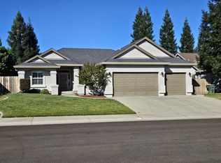 3366 Old Lantern Dr, Redding, CA