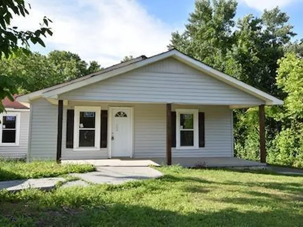 106 Champion Rd, Rossville, GA 30741