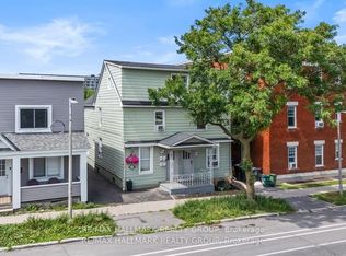 64 Cobourg St #2, Ottawa, ON K1N 8G8