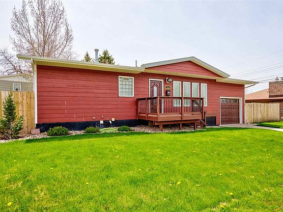 3rd image of 2125 Arroyo Dr