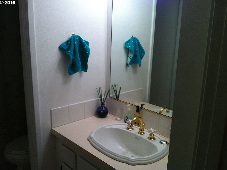 2nd image of 23984 NE Treehill Dr