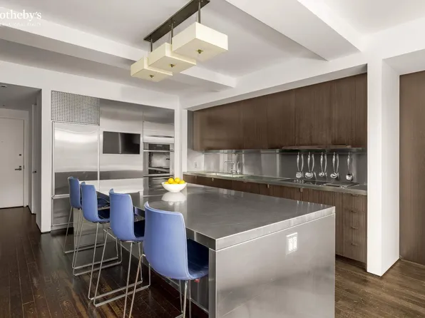 230 Central Park West image 11 of 26