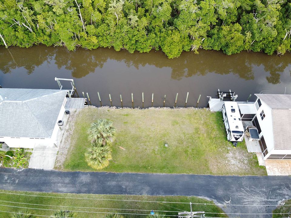 2nd image of 622 Collier Ave