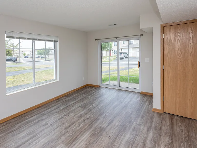 Dakota Townhomes — Photo 13