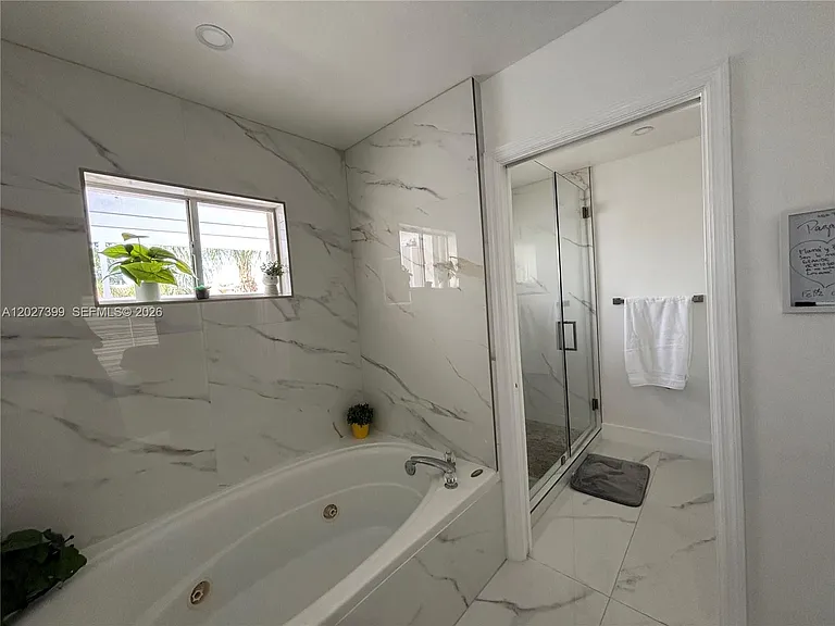 10247 NW 51st Ter #10247 — Photo 7