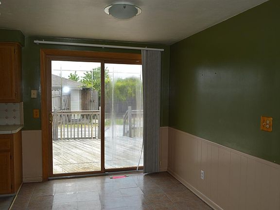 4th image of 2307 Mark Dr