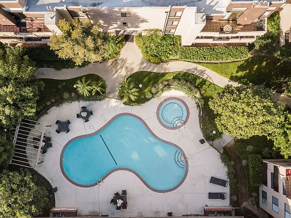 2nd image of 7826 Topanga Canyon Blvd #20