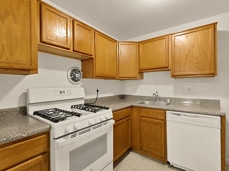 5105 10th Pl S #203 — Photo 5