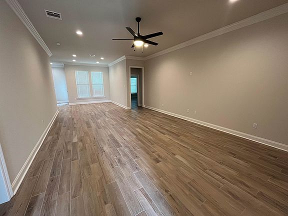 3rd image of 198 Owl Dr