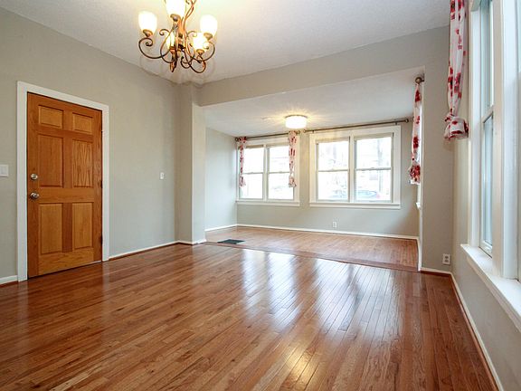2nd image of 2520 Pierce St NE #1