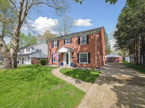 2222 Talmadge Rd, Ottawa Hills, OH 43606