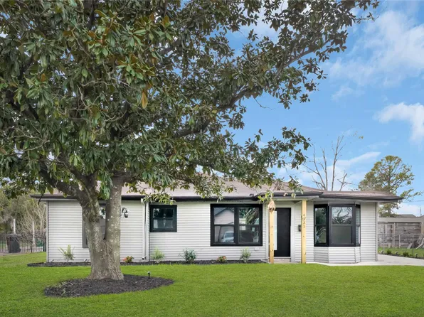 4331 Herridge St, Houston, TX 77022