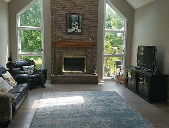3rd image of 19501 Founders Ct
