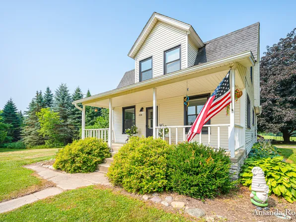 1124 Pinckney Rd, Saranac, MI 48881
