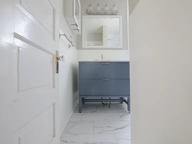 92 Peter St #2 — Photo 5