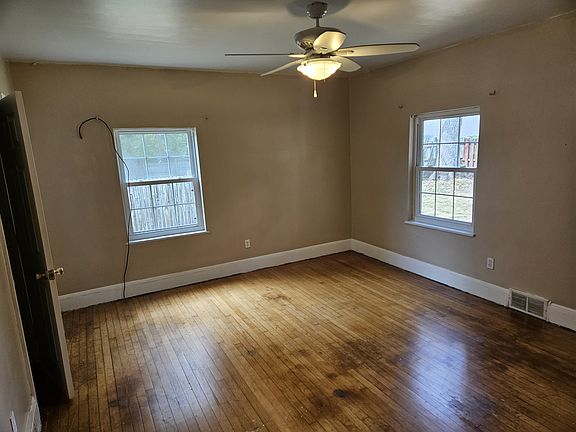 5th image of 1727 Massey Cir