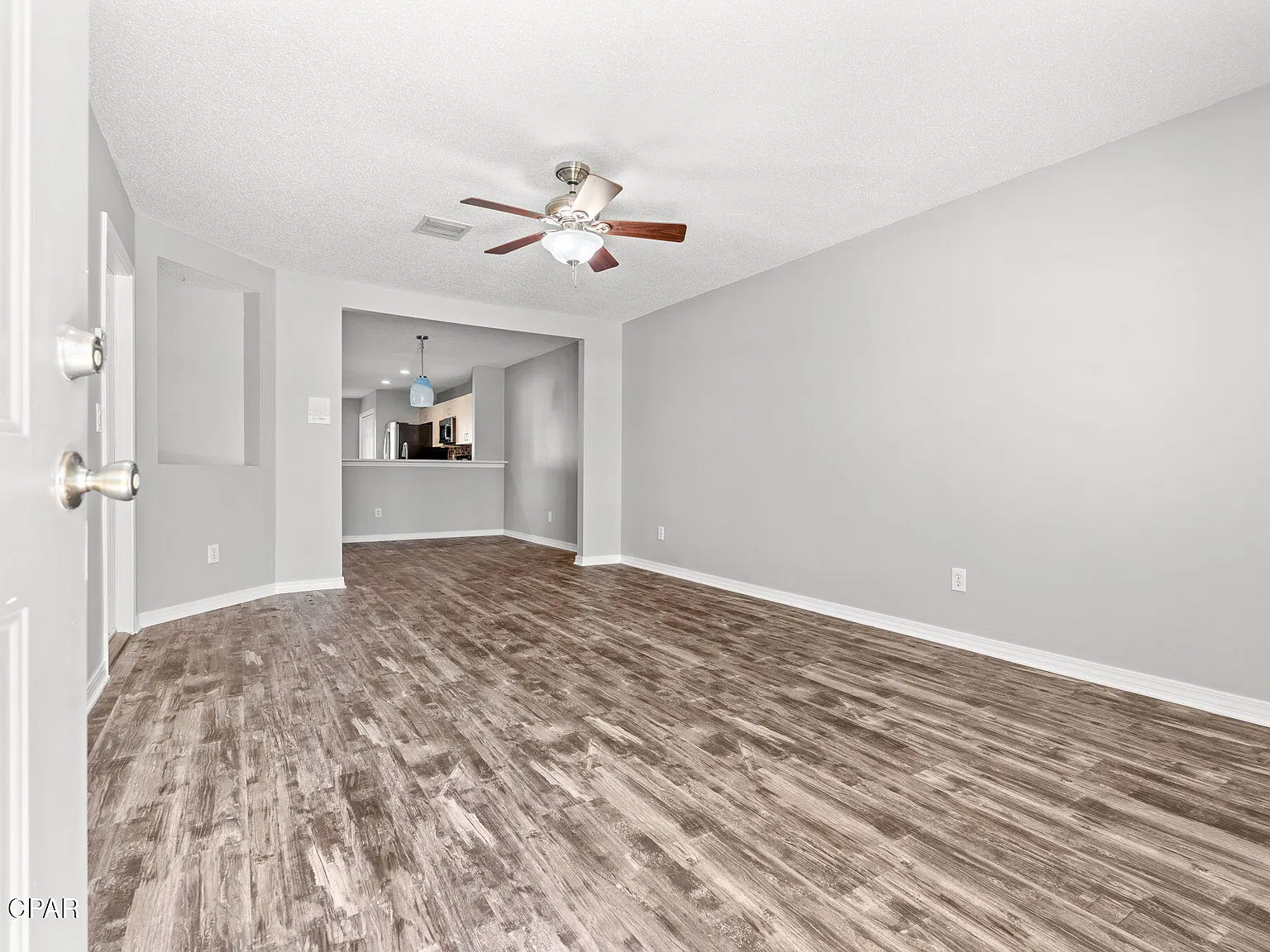 2 bed, 1128 sqft, $2,000 — Photo 4