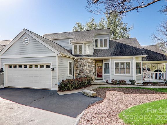 3rd image of 7 Piedmont View Dr
