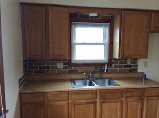 546 N 40th St, Milwaukee, WI 53208