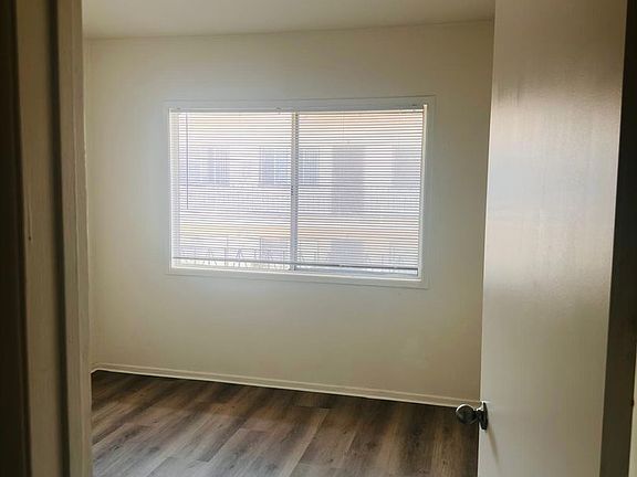 3rd image of 11833-11837 S Figueroa St #19