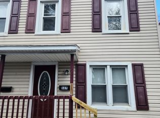 327 E Scull St, Lebanon, PA 17046