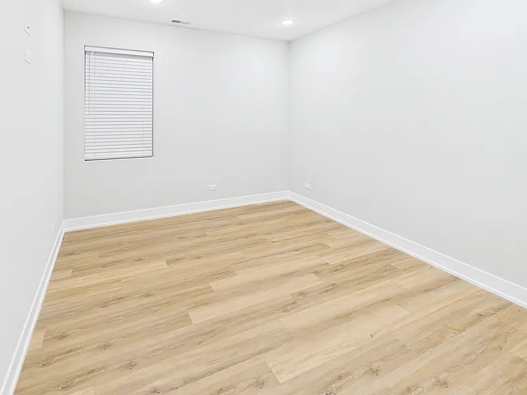 6220 S King Dr #2 — Photo 12