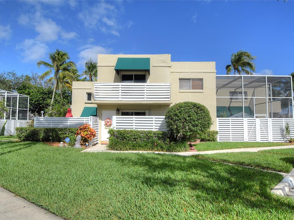 1st image of 521 NW 97 Avenue