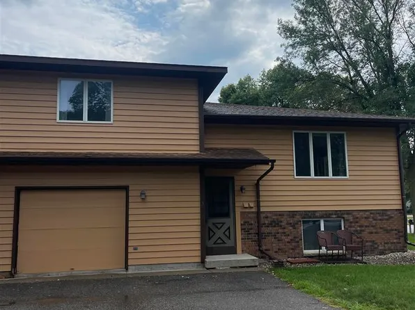 1756 Colette Dr APT 3, North Mankato, MN 56003