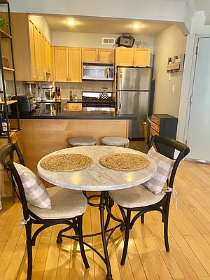 Rented by Compass | media 9