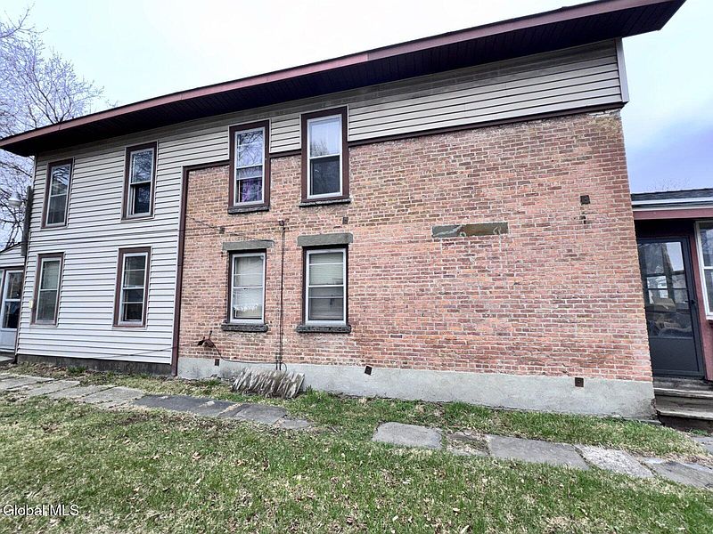 4th image of 579 6th Avenue