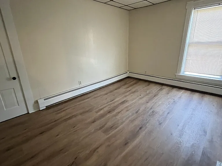 14 Maple St #3L — Photo 6