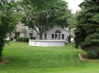 3623 W Quaker Ridge Ln, Appleton, WI 54914