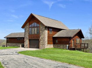 29001 Skyview Ln, Wauzeka, WI 53826
