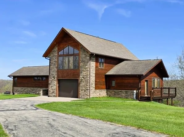 29001 Skyview Lane, Wauzeka, WI 53826