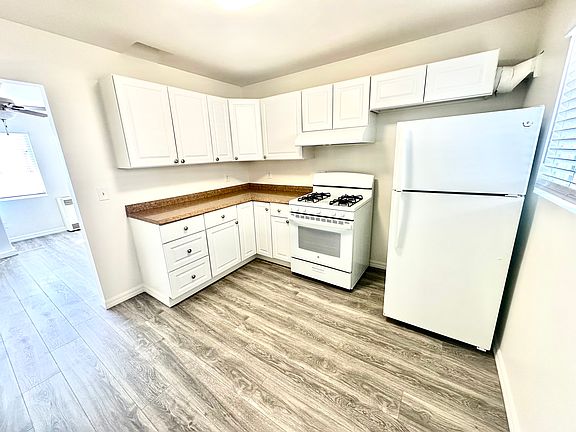 4th image of 6121 W Manor Dr