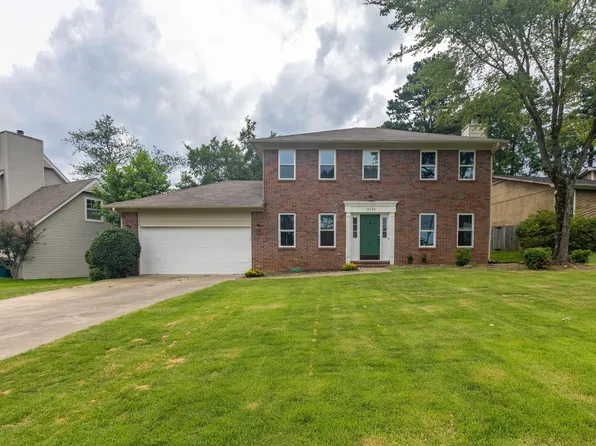 14306 High Point Dr, Little Rock, AR 72211