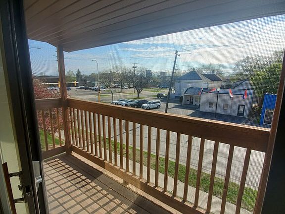 2nd image of 101 University Dr S G11-unit 212