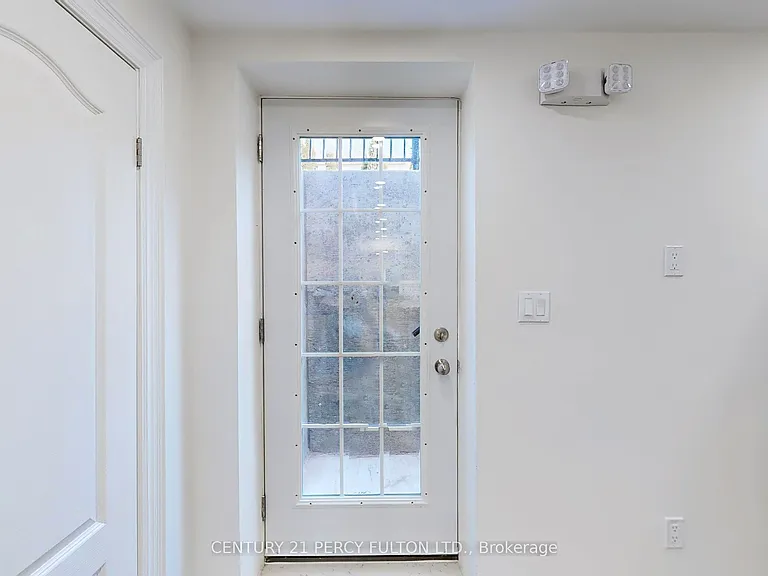47 Sapphire Dr #BASEMENT — Photo 30