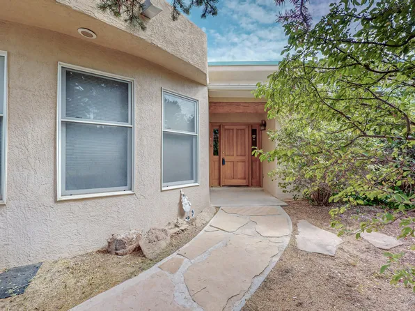 11 Autumnwood Ct, Edgewood, NM 87015