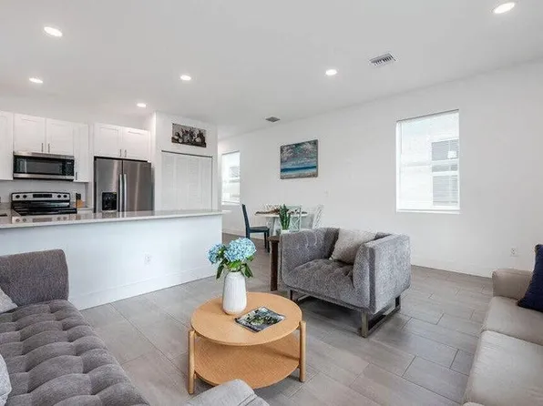 2677 Hiawatha Ave, West Palm Beach, FL 33409