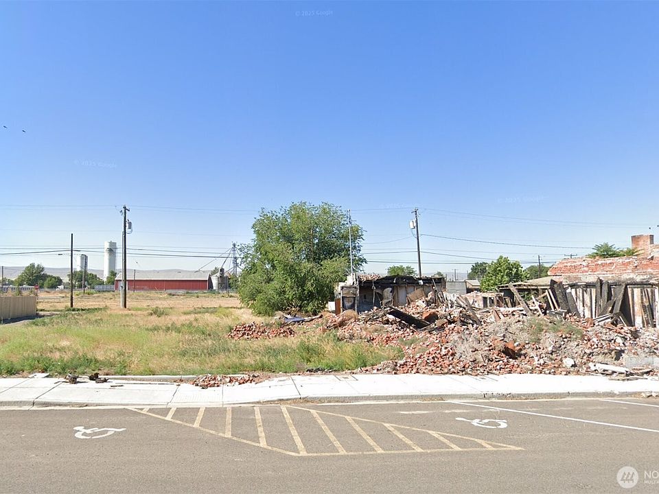 1st image of 206 B Street Dr