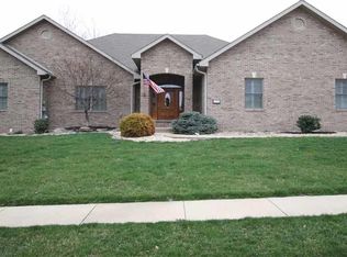 1203 Seasons Dr, Godfrey, IL 62035