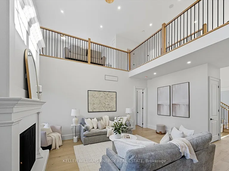 631 Mill St S — Photo 8