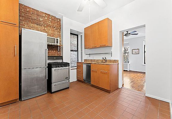 3rd image of 521 E 83rd St APT 3R