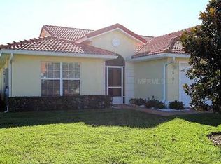 5101 Harbour Dr, Oxford, FL 34484